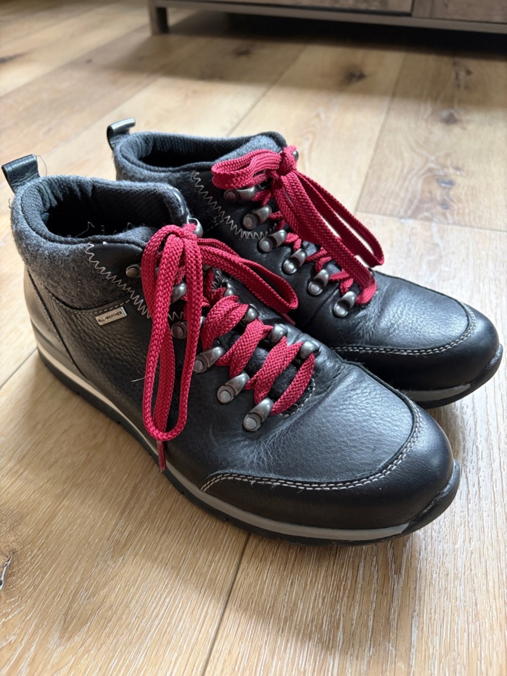 Bionica Tierra Wool Leather All Weather Ankle Boots Size 9 EUC